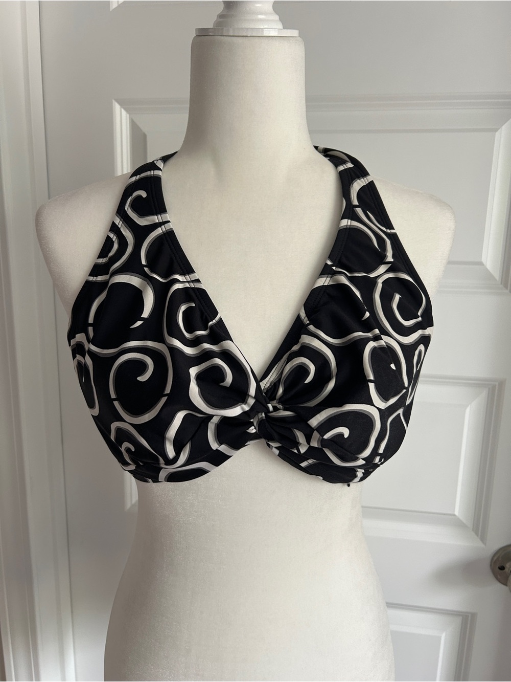 Jag Adjustable Bikini Top SZ 36 D/DD